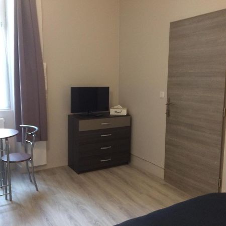 Studio Proche Gare Avec Kitchenette Et Wifi - Porte Rouge Thiviers Zewnętrze zdjęcie