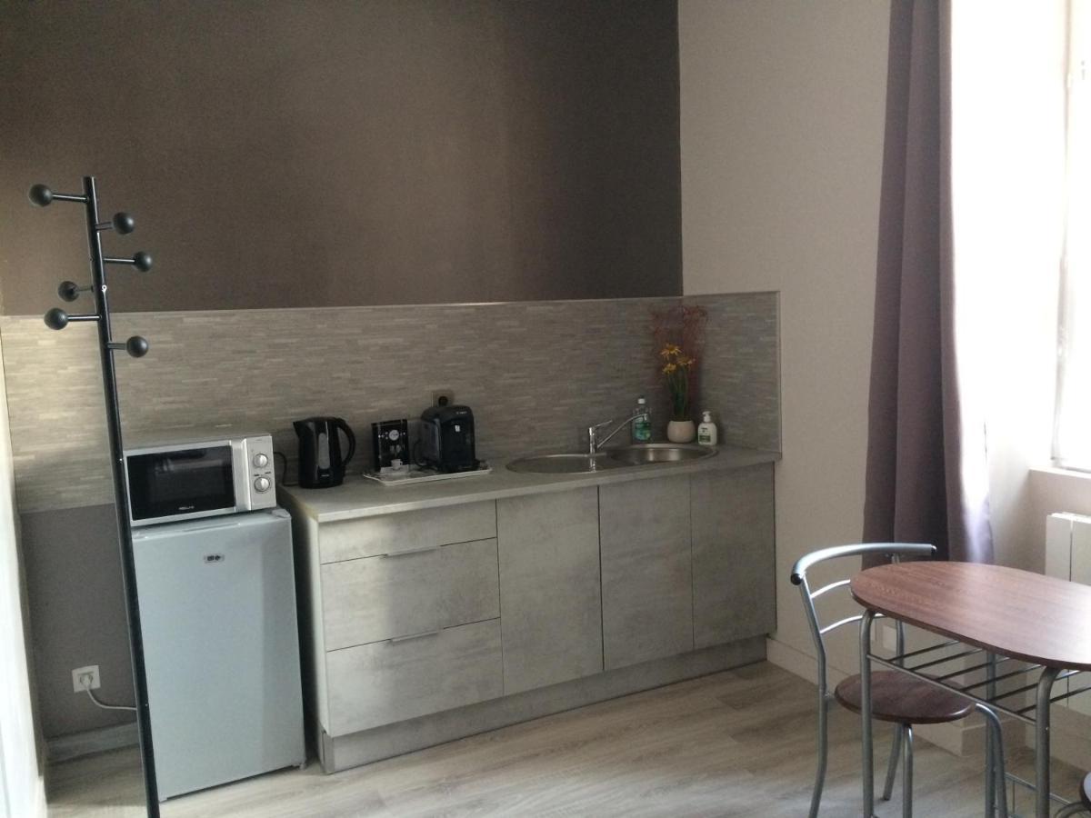 Studio Proche Gare Avec Kitchenette Et Wifi - Porte Rouge Thiviers Zewnętrze zdjęcie