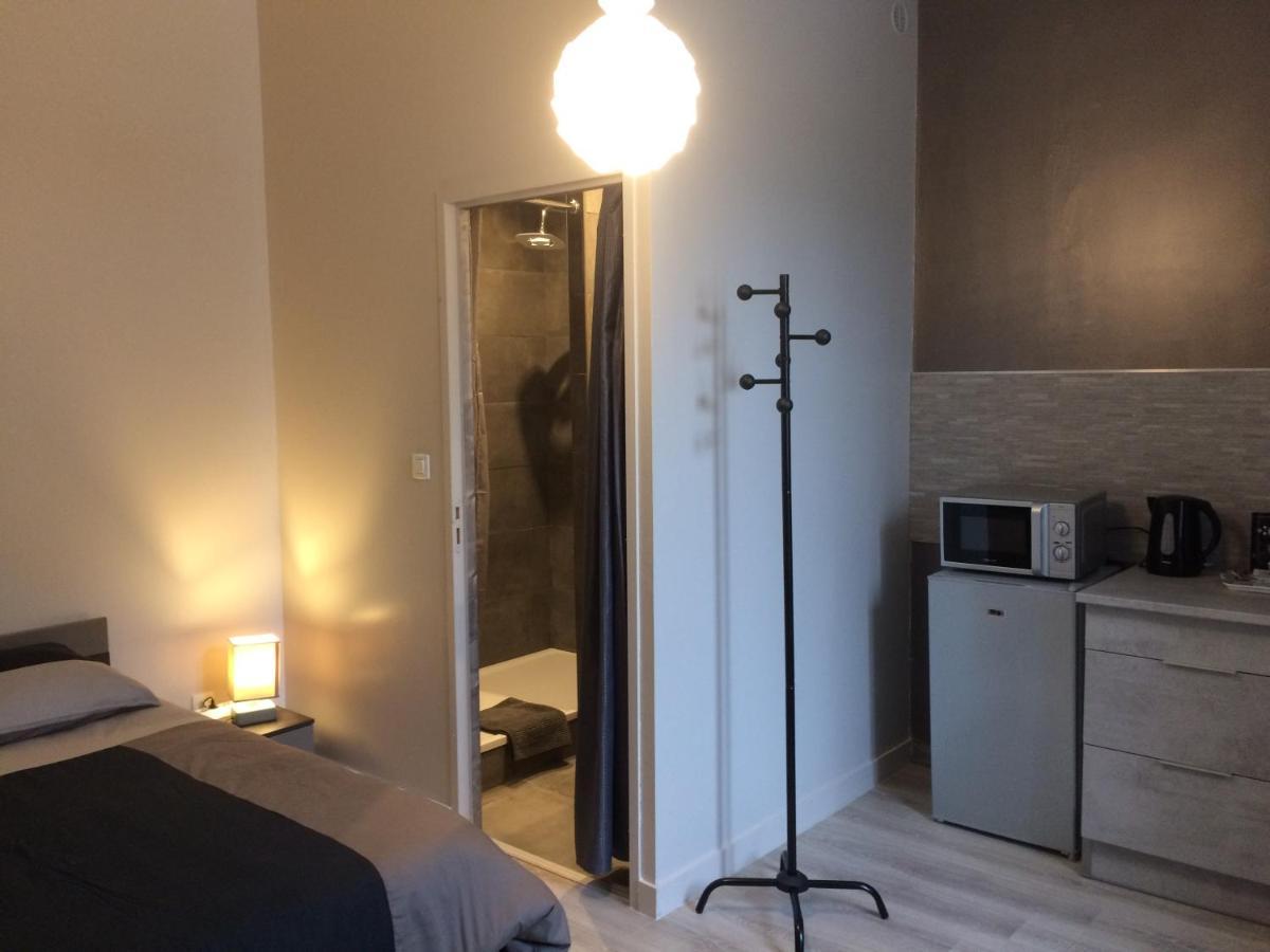 Studio Proche Gare Avec Kitchenette Et Wifi - Porte Rouge Thiviers Zewnętrze zdjęcie