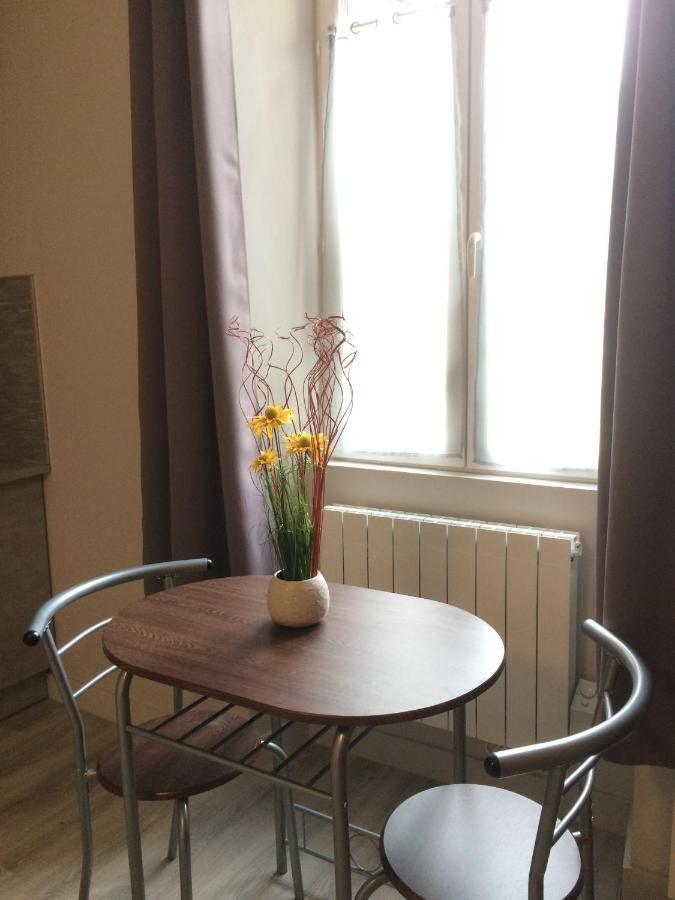 Studio Proche Gare Avec Kitchenette Et Wifi - Porte Rouge Thiviers Zewnętrze zdjęcie
